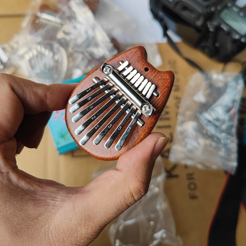 Mini Thumb Piano 8-Note Mini Kalimba Crystal Clear Five Finger Piano Portable Beginner Finger Piano Musical Instrument