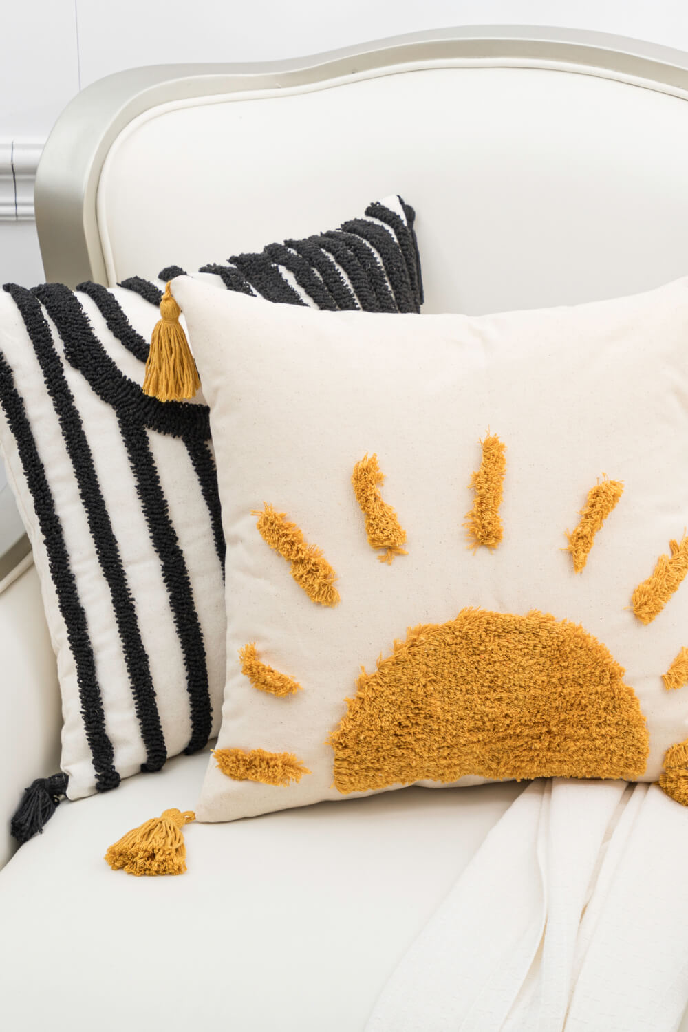 Sun Graphic Tassel Decorative Throw Pillow Case